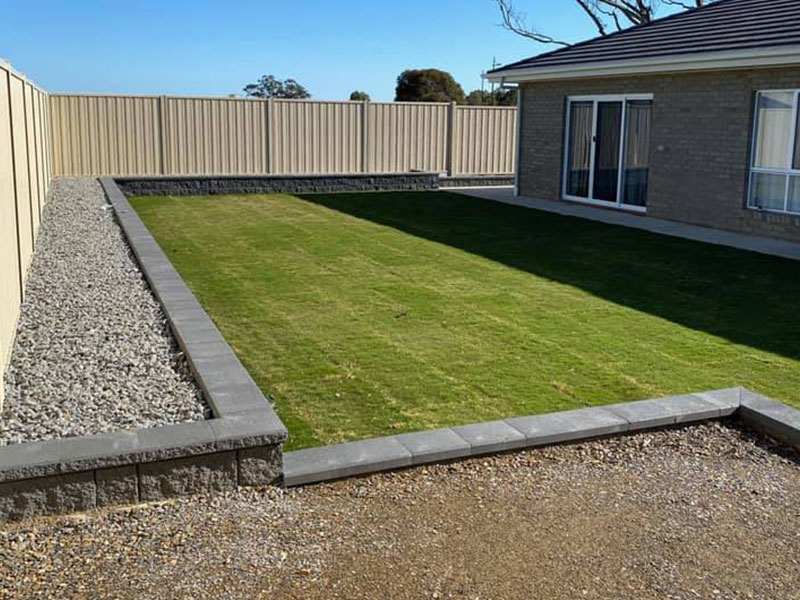 landscaping-garden-northern-adelaide-portfolio-turf-garden-beds-3