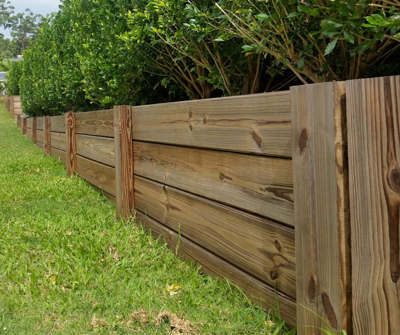 greenworx-landscaping-timber-retaining-wall-garden-design